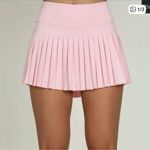 Elegant Pleated Mini Skirt in Soft Pink
